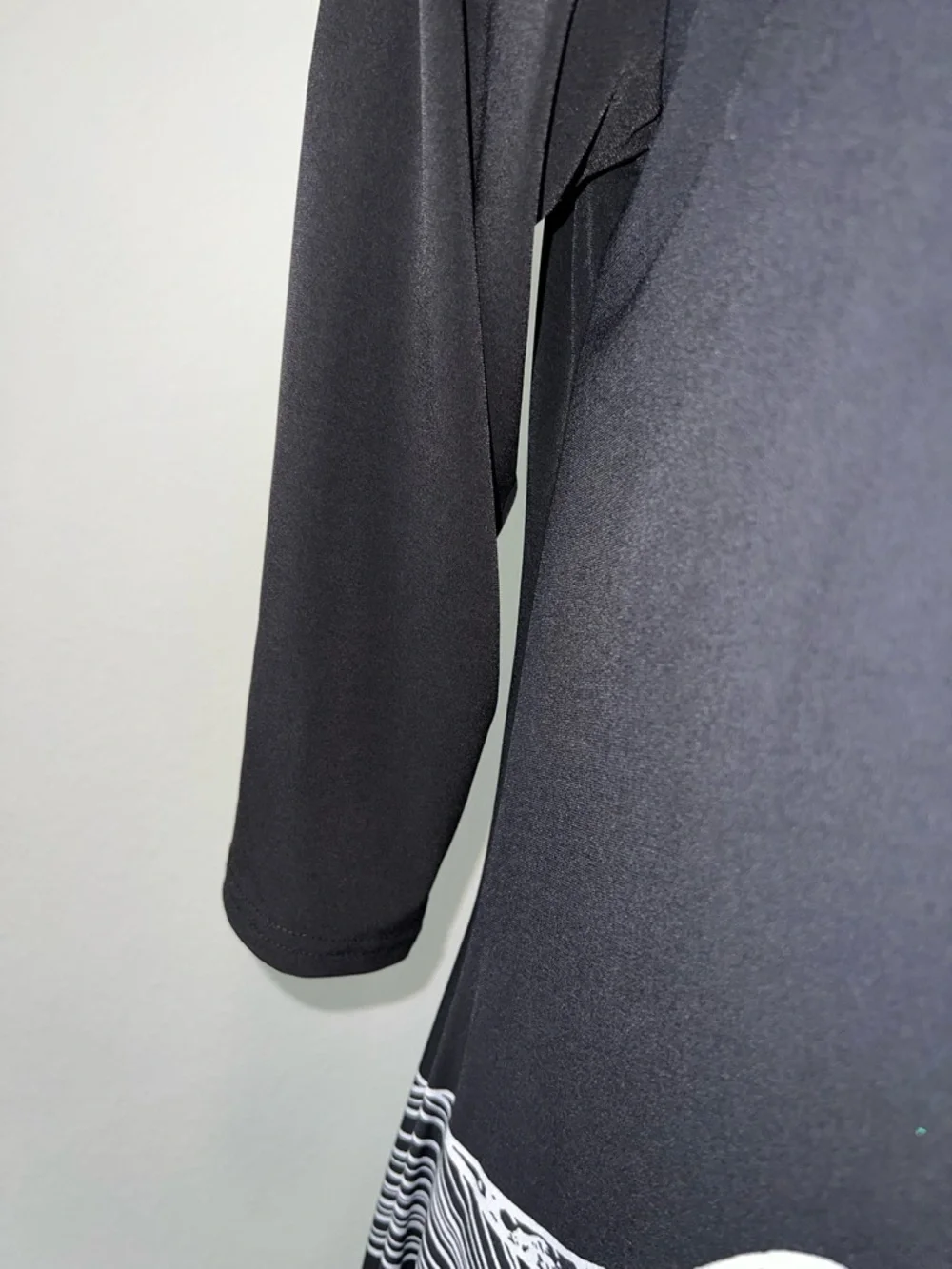 Alfani Black Tunic Blouse with White Abstract Hem - Picture 3 of 6
